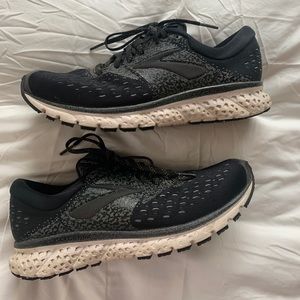 Brooks sneakers